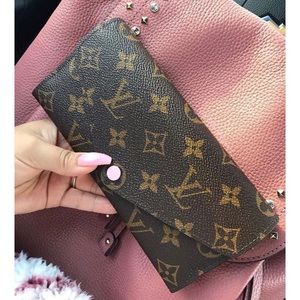 Louis Vuitton Josephine Wallet 👛